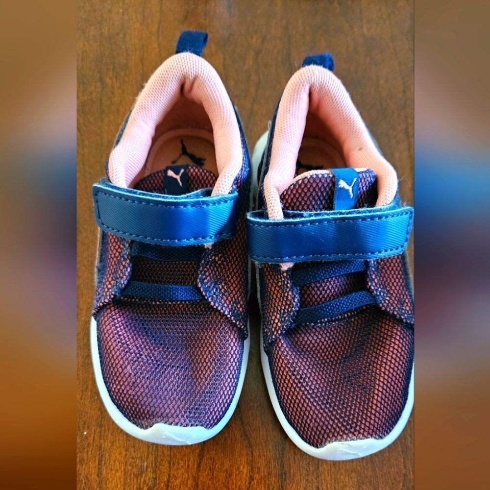 Puma Toddler Girl Sneakers Size 6